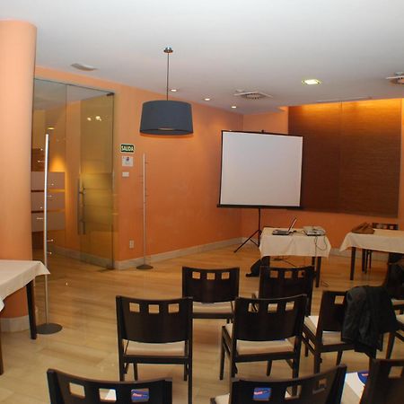 Hotel Mieres Del Camino ภายนอก รูปภาพ
