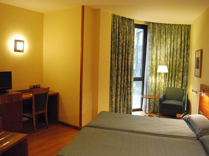 Hotel Mieres Del Camino ห้อง รูปภาพ