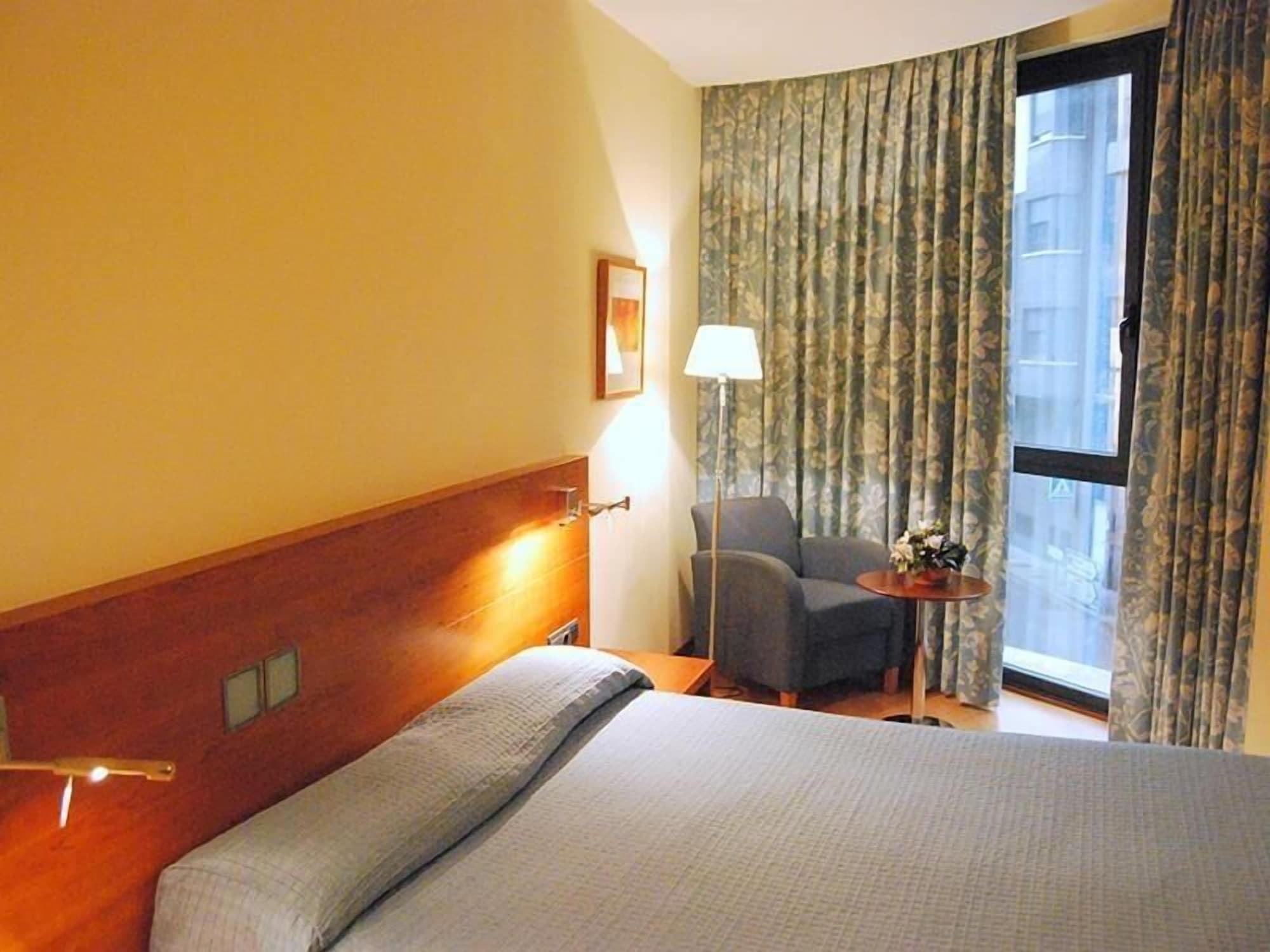 Hotel Mieres Del Camino ภายนอก รูปภาพ