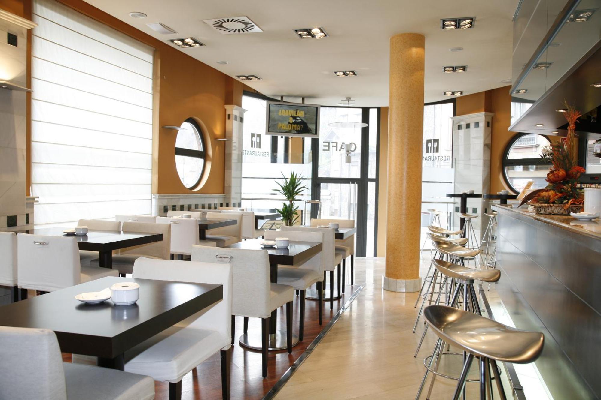 Hotel Mieres Del Camino ภายนอก รูปภาพ
