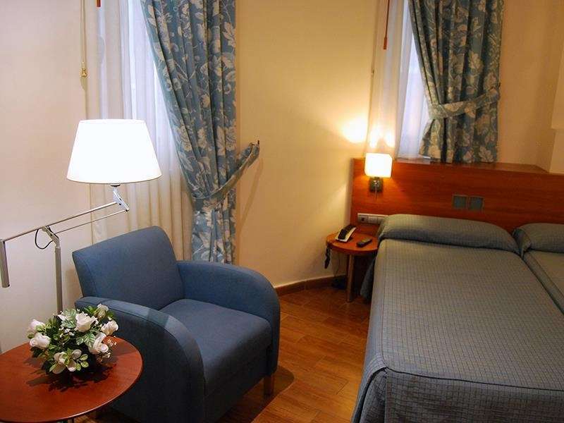 Hotel Mieres Del Camino ห้อง รูปภาพ