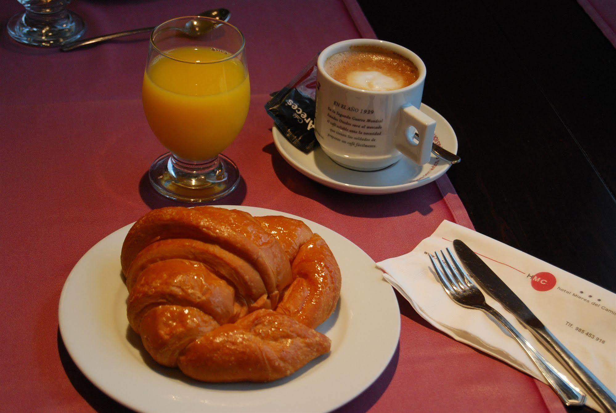 Hotel Mieres Del Camino ภายนอก รูปภาพ