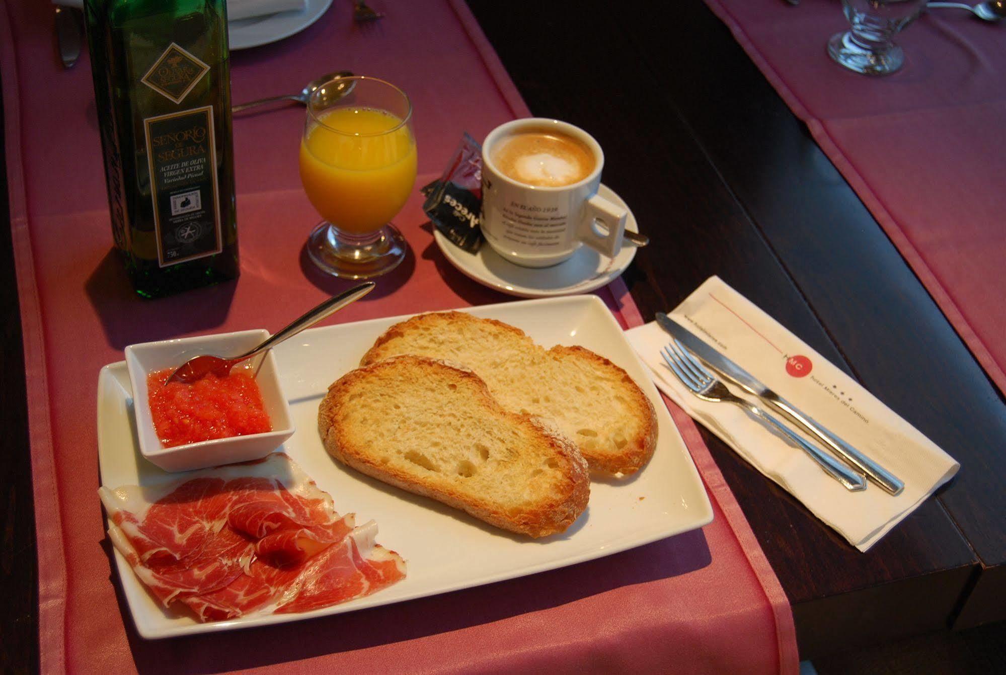 Hotel Mieres Del Camino ภายนอก รูปภาพ
